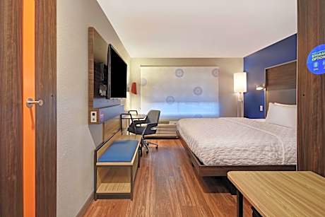 1 King Bed