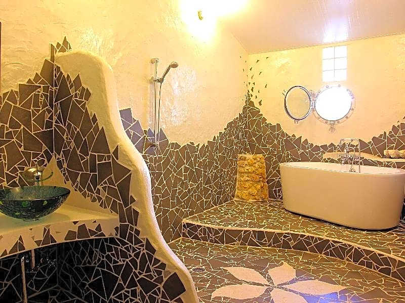 Taketomijima Akaneya