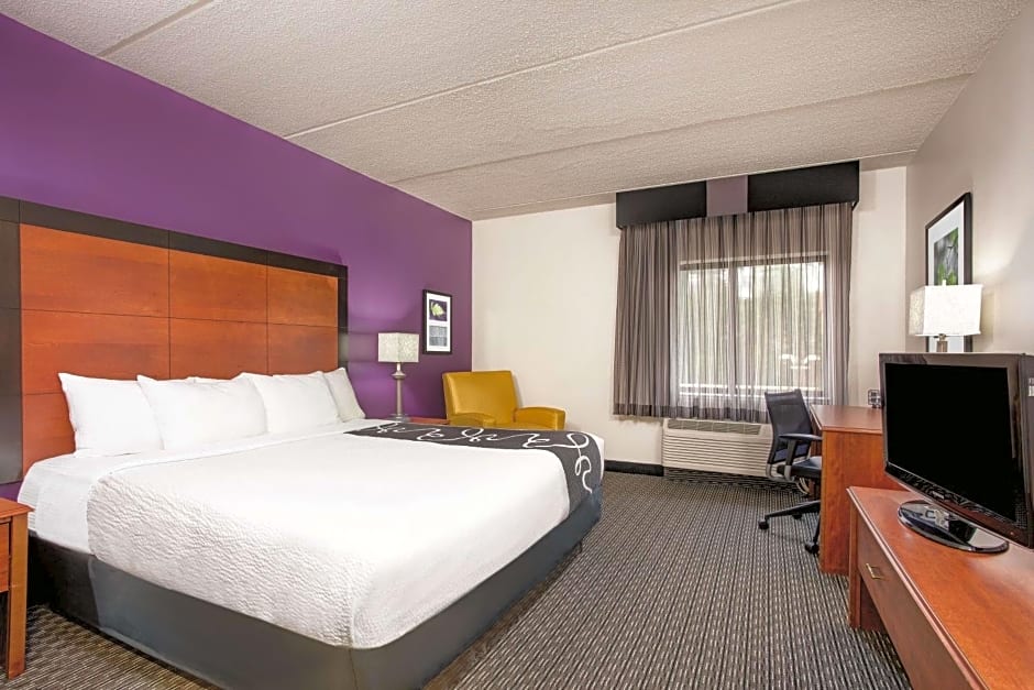 La Quinta Inn & Suites by Wyndham Atlanta Roswell