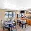 Super 8 by Wyndham Richlands/Claypool Hill Area