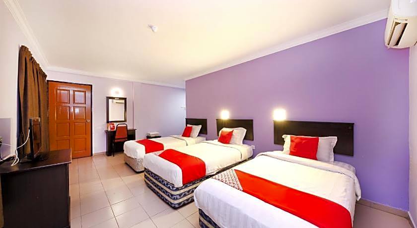 Super OYO 473 Comfort Hotel 2