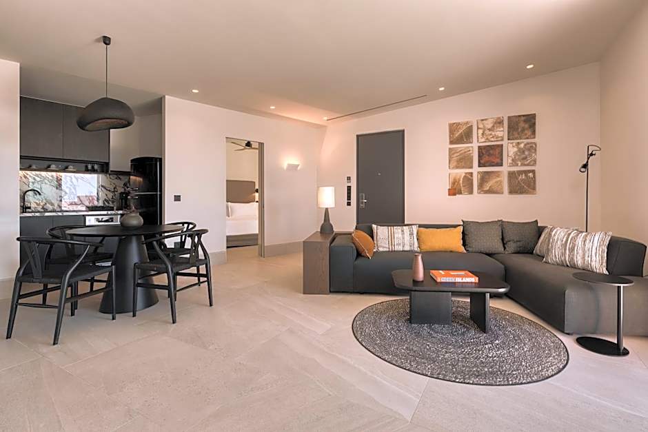 Domes Novos Santorini, Autograph Collection