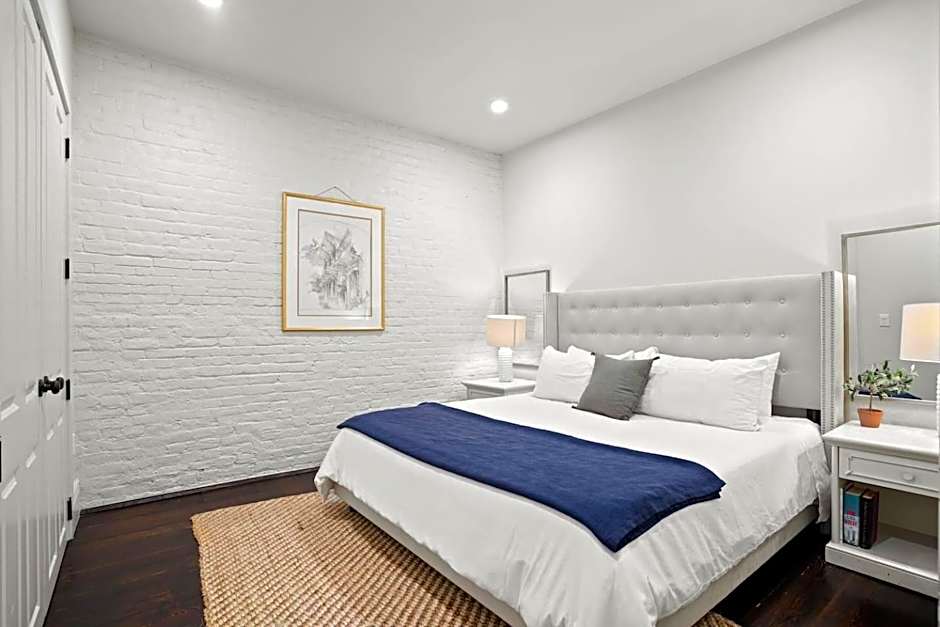 Group-friendly Suite Near Bourbon Street