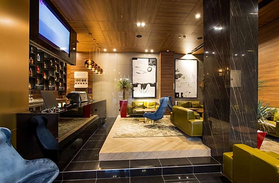 Ambasador Hotel