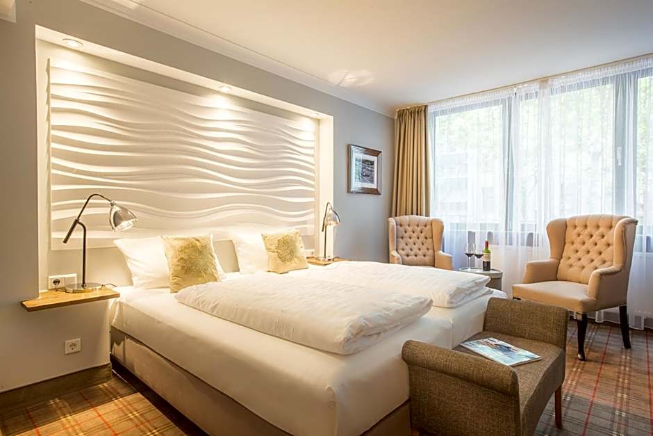 The Ascot Hotel