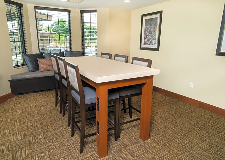 Staybridge Suites - Newark - Fremont