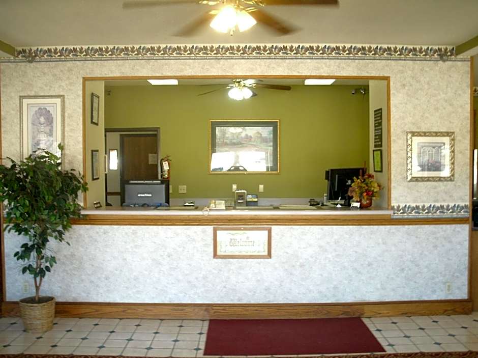 Super 8 by Wyndham Platte City Kansas City Area