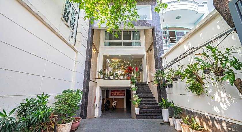 Cozrum - Love Hotel Trần Bình Trọng