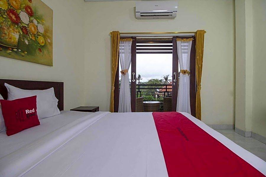 RedDoorz @ Benesari 2