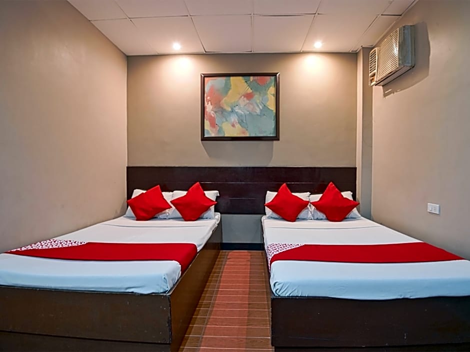 OYO 584 Grace Residence Hall