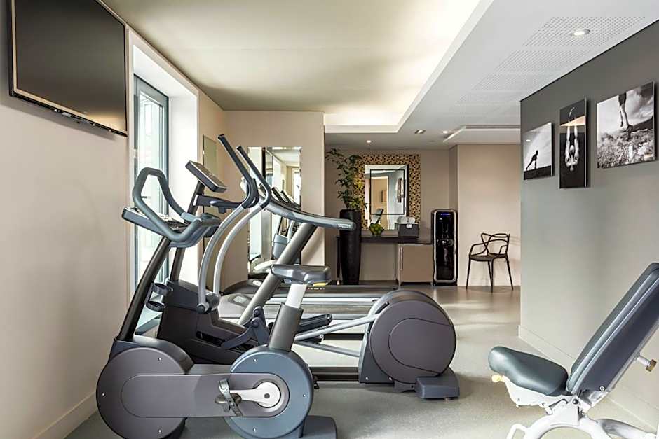 AC Hotel by Marriott Paris Porte Maillot