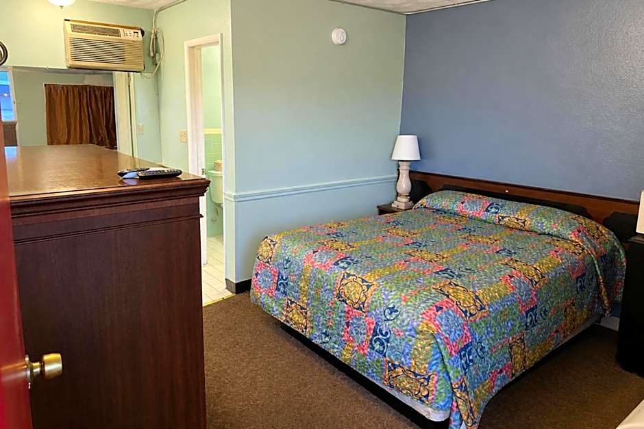 Gray Plaza Motel Benton Rend Lake I-57