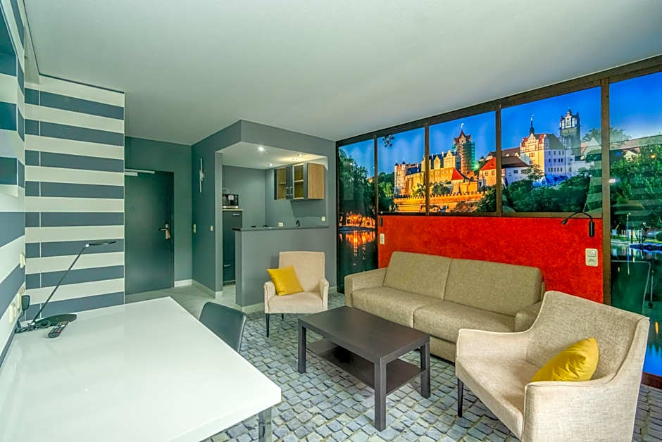 SL'otel im Parforcehaus