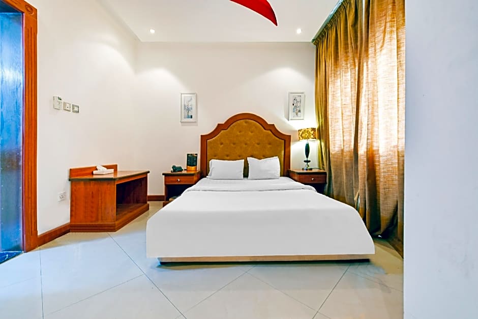 OYO 118 Revira Hotel