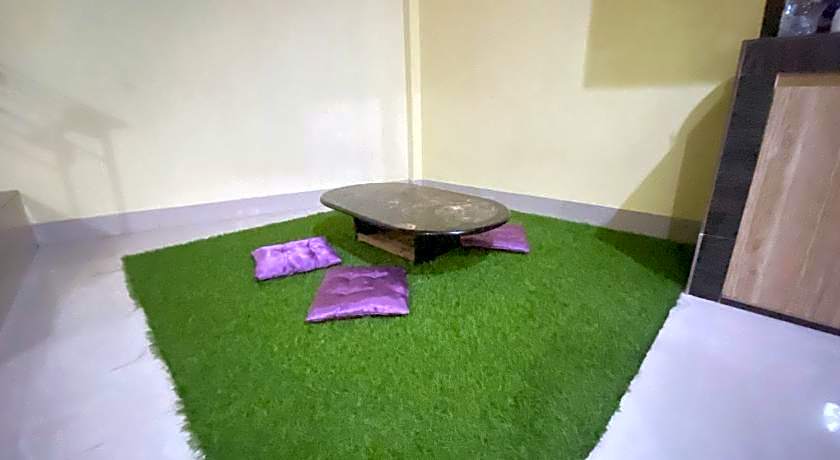 Homestay RN near Taman Bambu Runcing Polewali Mitra RedDoorz