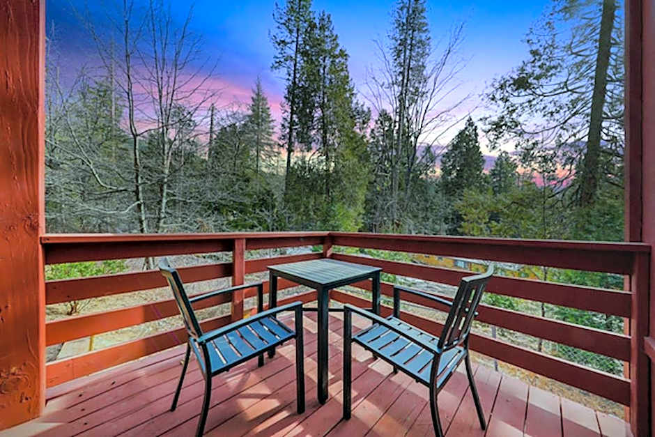 Silver Pines Lodge