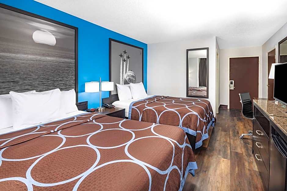 Super 8 by Wyndham Pensacola
