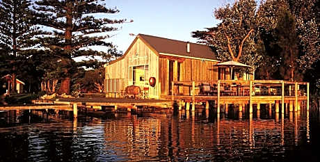 Boathouse & Birks River Retreats