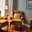 Sir Isaac Brock B&B Luxury Suites