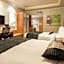 Hotel & Suites Le Dauphin Drummondville