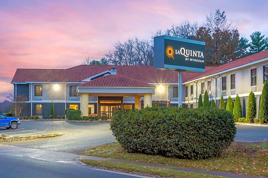 La Quinta Inn & Suites by Wyndham Radford
