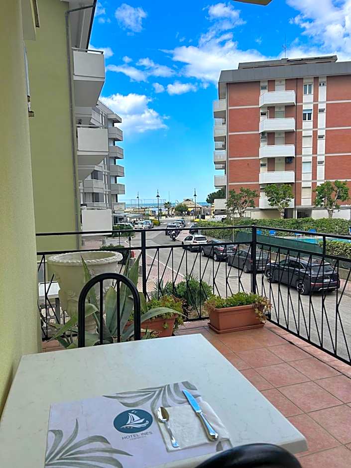 Hotel Ines