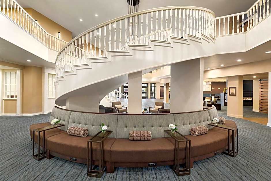 Delta Hotels by Marriott Helena Colonial