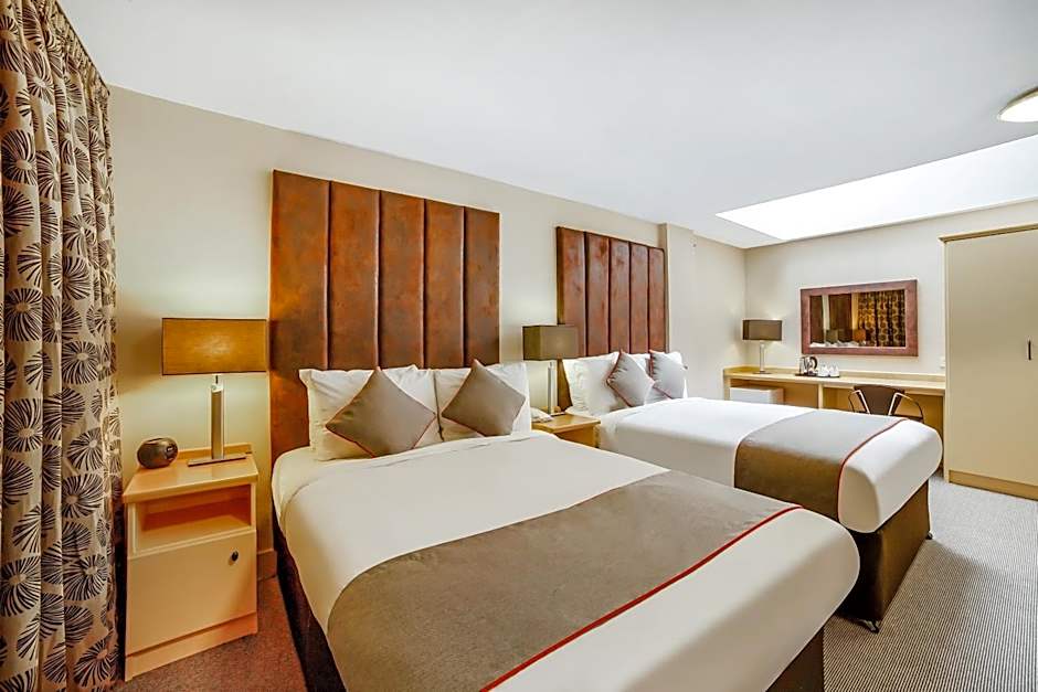 OYO Flagship Brentwood