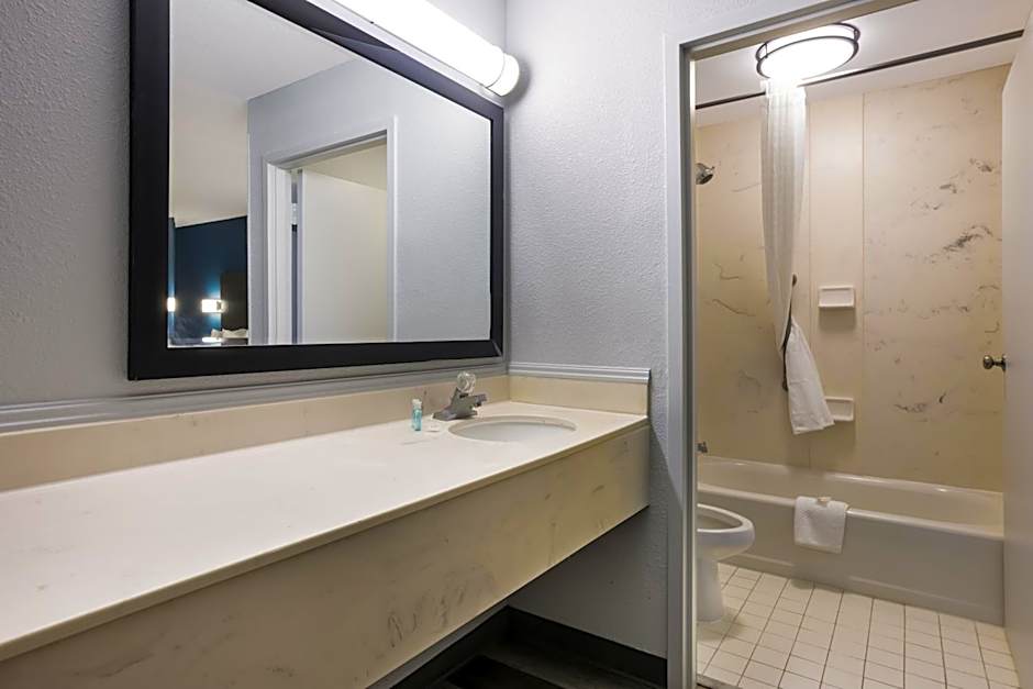 Suburban Studios Hinesville - Fort Stewart Area