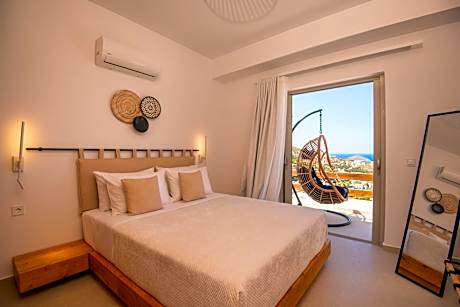 Deluxe Suite with Spa Bath