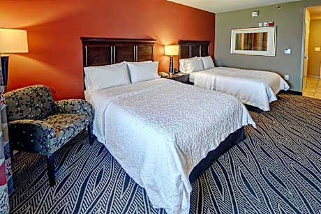 2 Queens Mobility/hearing Access Tub Nosmok Vis Firealrm/door/phn Alrt/hdtv Microwv/fridge/free Wi-f