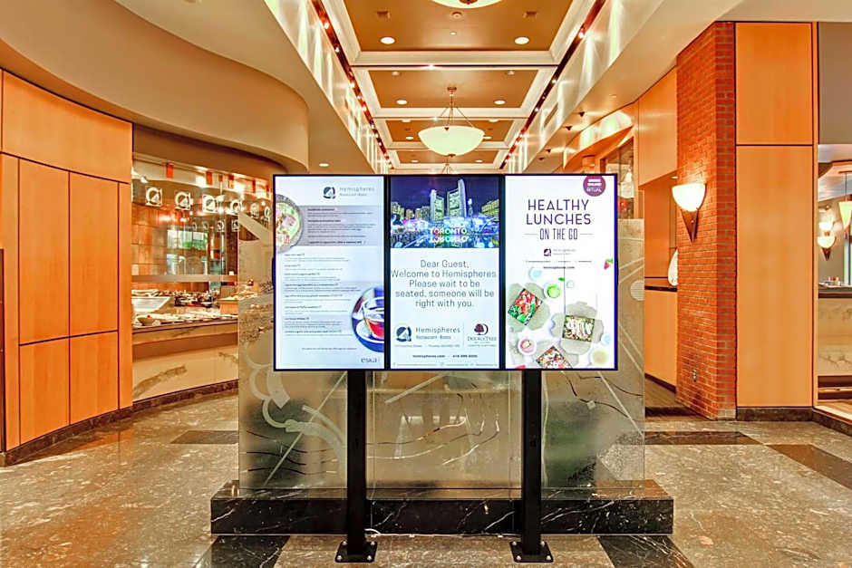 DoubleTree by Hilton Toronto Downtown