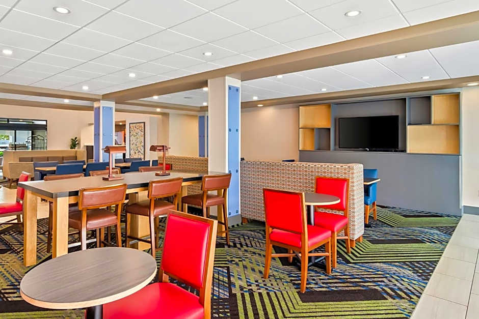 Holiday Inn Express & Suites Jacksonville South East - Medical Center Area By IHG