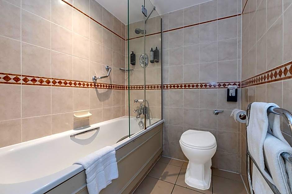 Winchester Wessex Hotel by Sunday