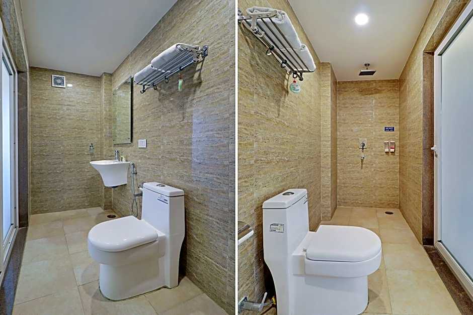 Capital O 2242 Hotel Yuvraj Deluxe