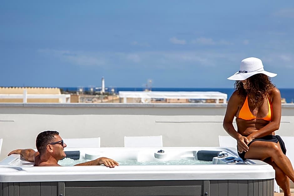 Sundeck Hotel