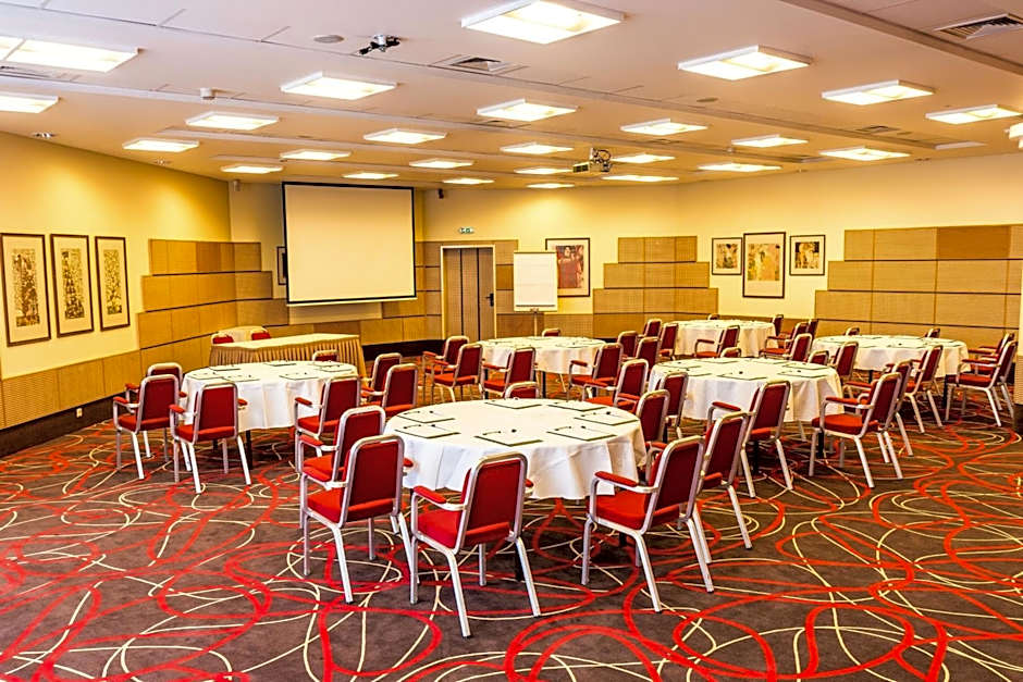 Holiday Inn Budapest-Budaörs By IHG