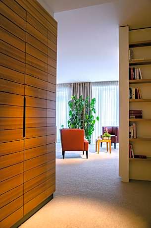 Suite with Garden View