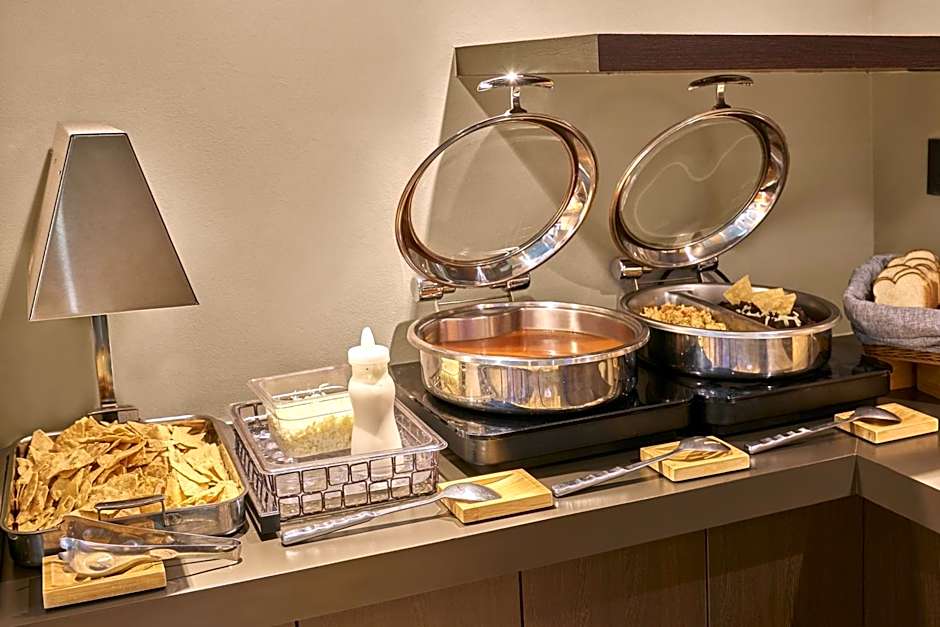 City Express Plus by Marriott Cabo San Lucas