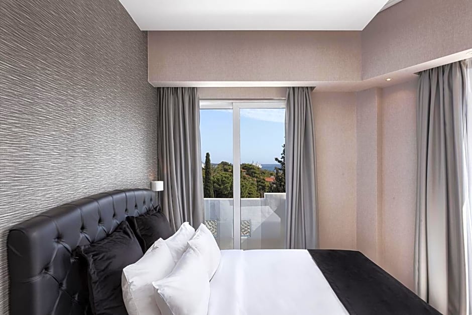 Kreoli Suites Glyfada