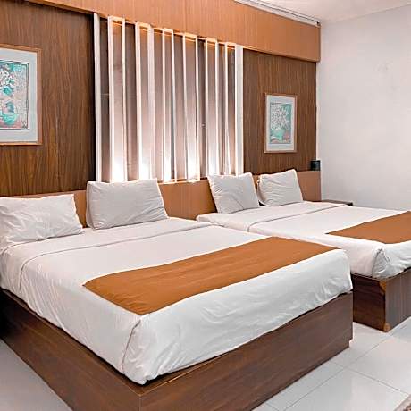 Family Room with King Bed