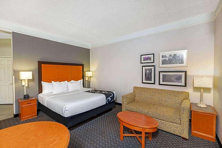 La Quinta Inn & Suites by Wyndham Pueblo