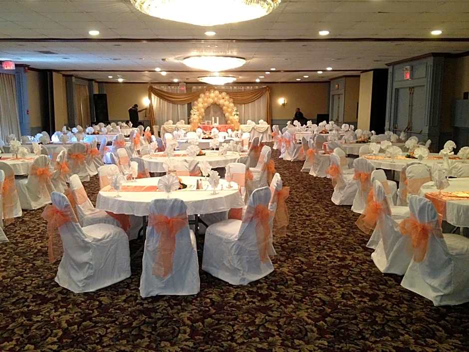 Red Carpet Inn & Suites