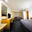 Sandown Regency Hotel & Apartments