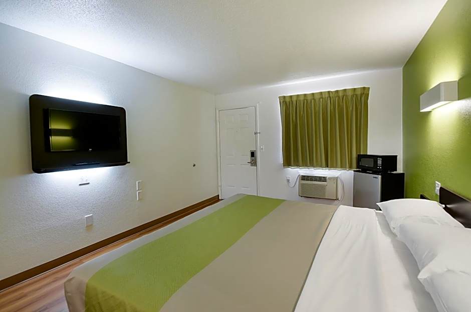 Motel 6-Charles Town, WV