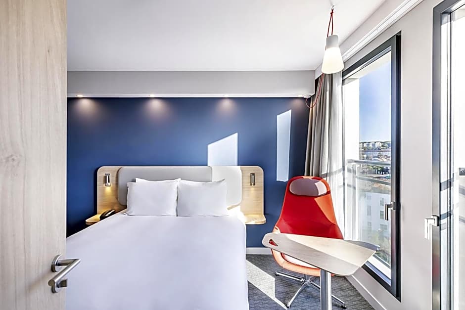 Holiday Inn Express Paris Poissy By IHG