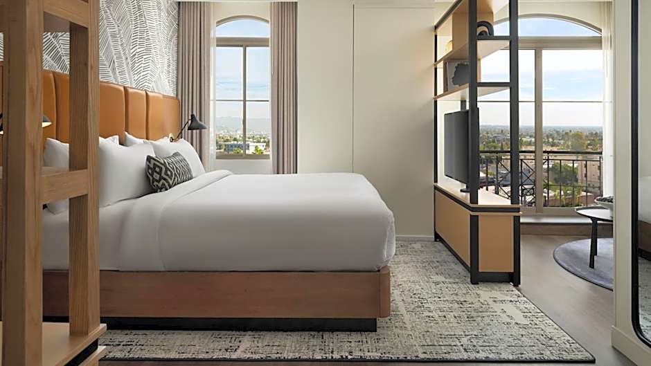Burton House, Beverly Hills, A Tribute Portfolio Hotel