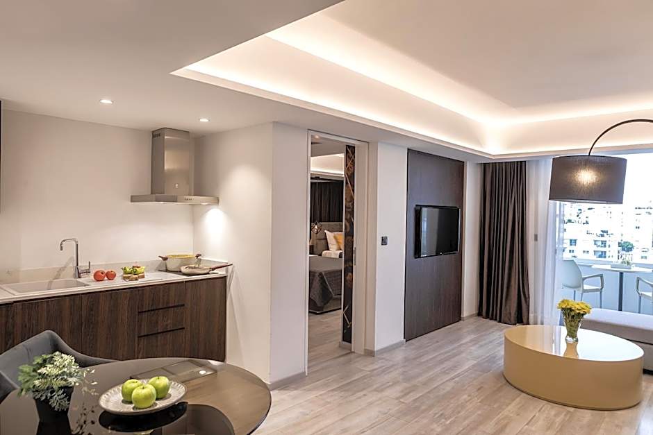 Almond Business Hotel