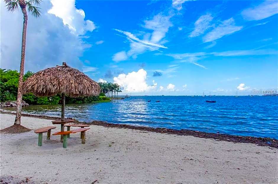 Waterfront Resort Condo w Beach