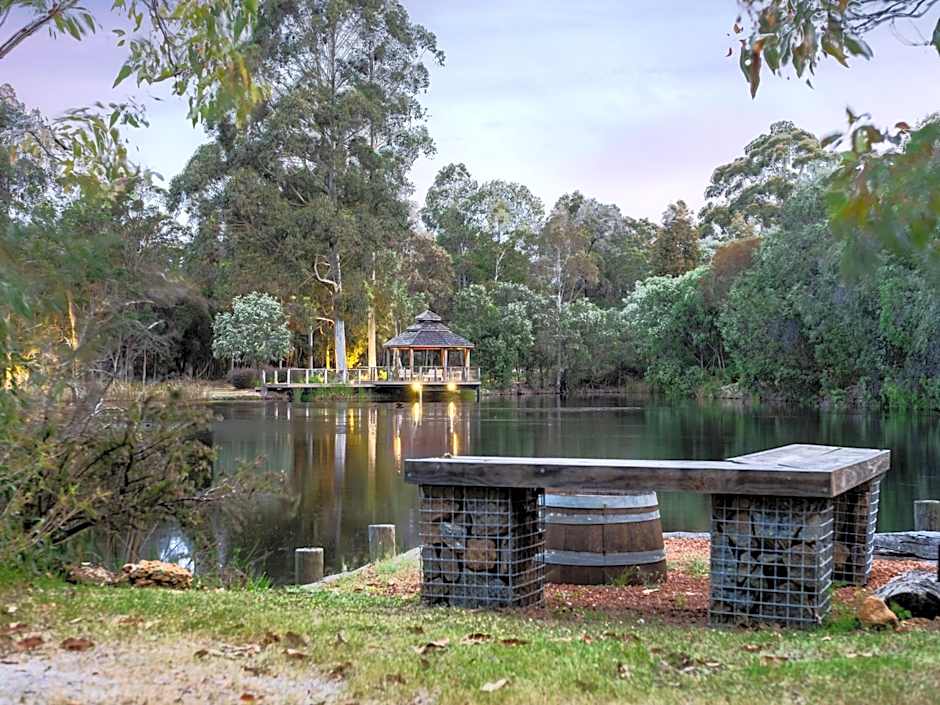 Forest Rise Chalets and Lodge
